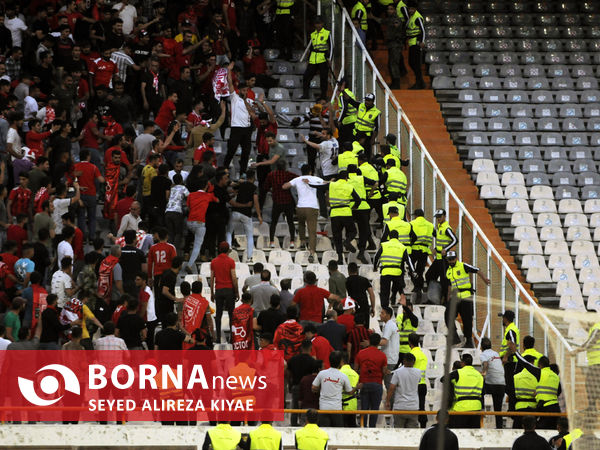 دیدار تیم های فوتبال استقلال 7 تراکتور 1