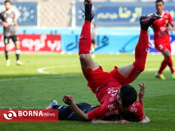 دیدار تیم های شهرخودرو مشهد و مس رفسنجان