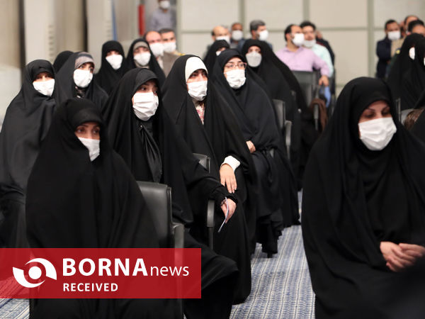 دیدار دست‌اندرکاران برگزاری کنگره شهدای استان قم با مقام معظم رهبری