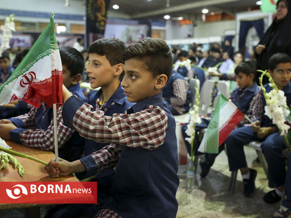 آیین نواختن زنگ دانش آموز شهید