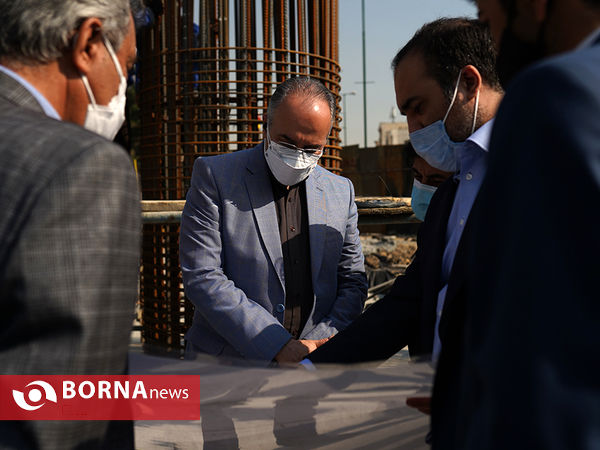 احداث پلهای غیرهمسطح بزرگراه شهید باقری