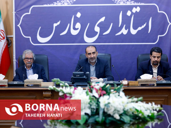 نشست هم اندیشی اصحاب رسانه با معاون سیاسی استانداری فارس