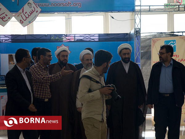در حاشیه نمایشگاه مطبوعات