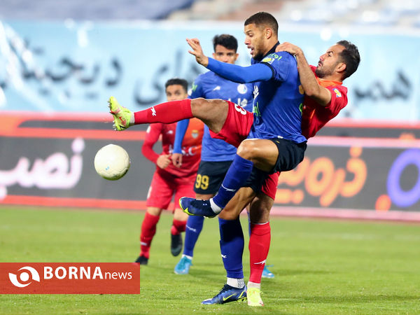 دیدار تیم های فوتبال استقلال - فولاد