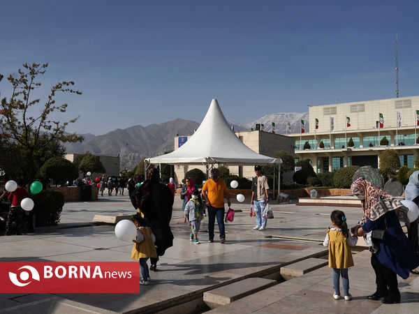 جشن جمهوری اسلامی ایران  در برج میلاد