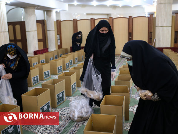 بسته بندی اقلام معیشتی در مسجد قدس