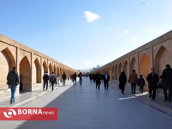 جاری شدن آب در زاینده روز