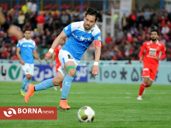 دیدار تیم پیکان- پرسپولیس
