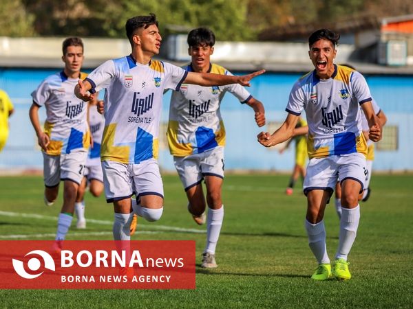 دیدار تیم های فوتبال بامداد  اراک- بصیر اهواز