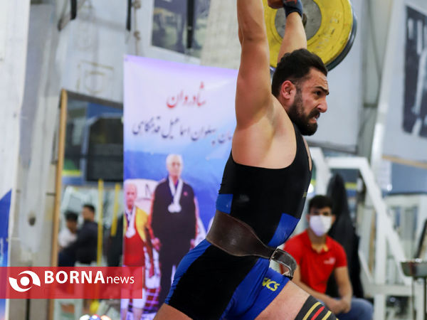 مسابقات وزنه برداری کارگران