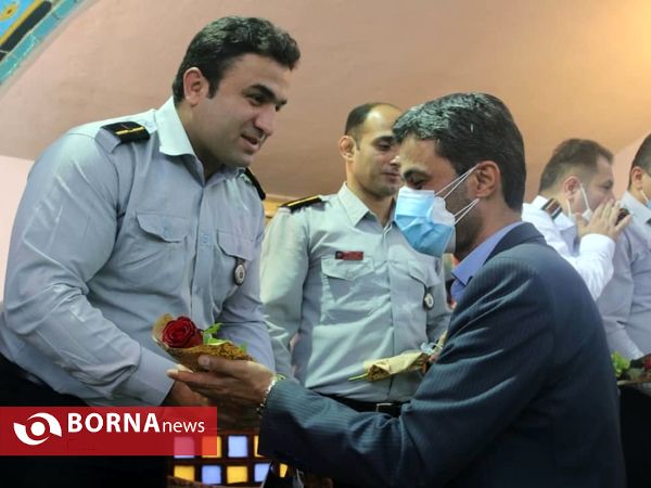 تجلیل از آتش نشانان لاهیجان در  روز خانه علی ابن ابیطالب