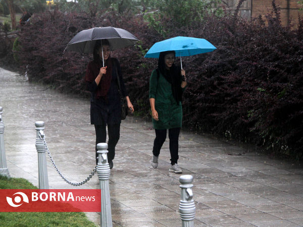 باران تابستانی در اصفهان‎