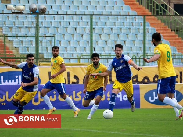 دیدار تیم های فوتبال صنعت نفت - شمس آذر قزوین
