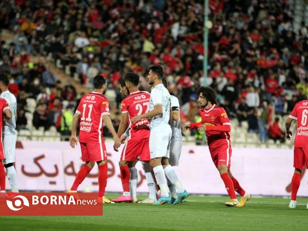 دیدار تیم های فوتبال پرسپولیس - آلومینیوم