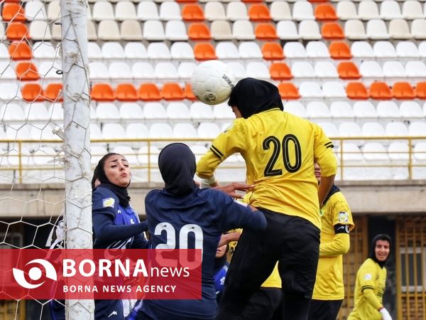 دیدار تیم های فوتبال سپاهان و پیکان البرز