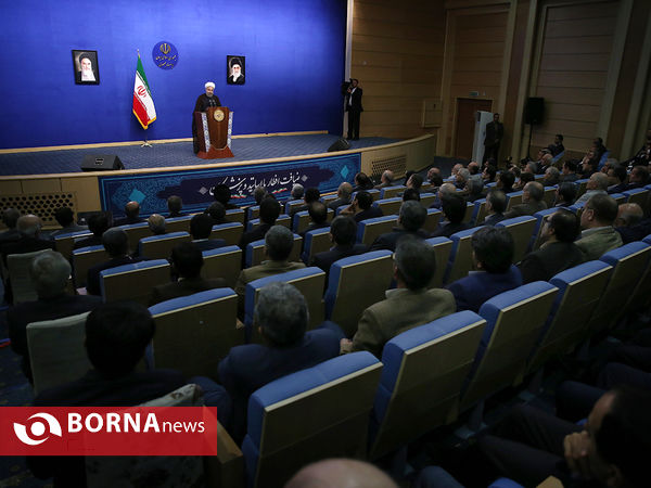 ضیافت افطار رییس جمهوری با اساتید و پزشکان