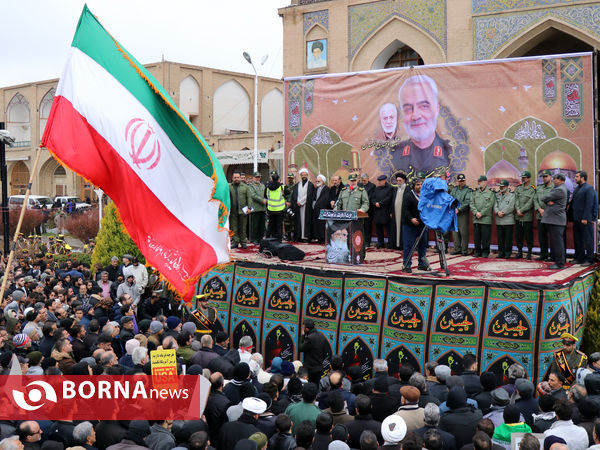 تجمع مردمی و سوگواری سردار سپهبد شهید قاسم سلیمانی در میدان نقش جهان اصفهان
