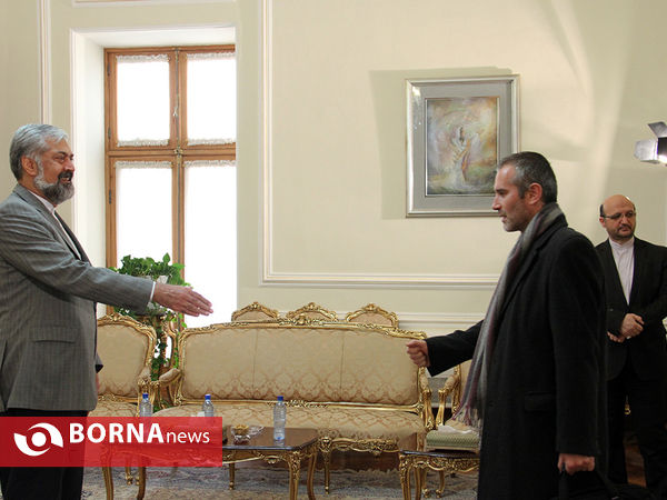 دریافت استوارنامه سفرای اسلوونی و کامبوج