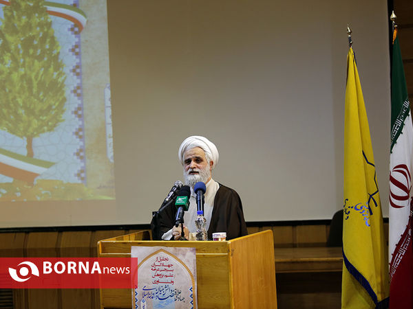تجلیل ازجهادگران بسیجی عرصه علم، پژوهش و فناوری‎