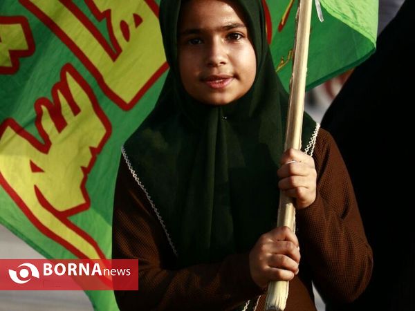 نمای نزدیک اربعینیون شلمچه