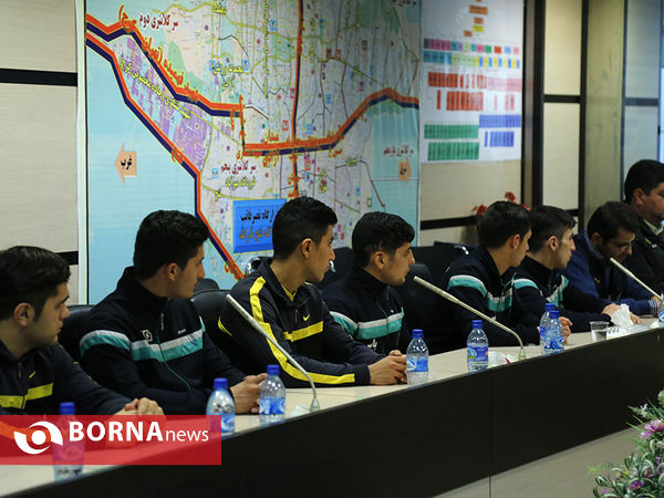 نشست صمیمی فرمانده پلیس تهران بزرگ با اعضای تیم ووشو ناجا