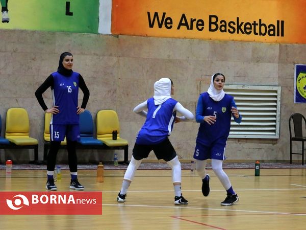تمرینات تیم بسکتبال بانوان پالایش نفت آبادان