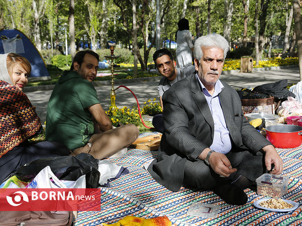 روز طبیعت در پارک لاله تهران - عکاس : ساره سلطانیه