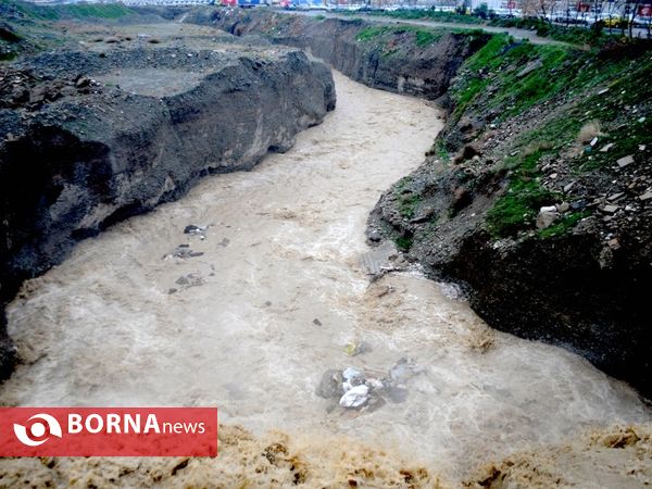 در مسیر رودخانه حاشیه معادن غرب استان تهران