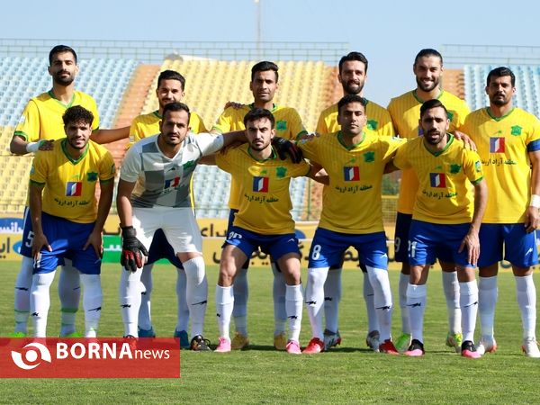 دیدار تیم های فوتبال صنعت نفت - نساجی