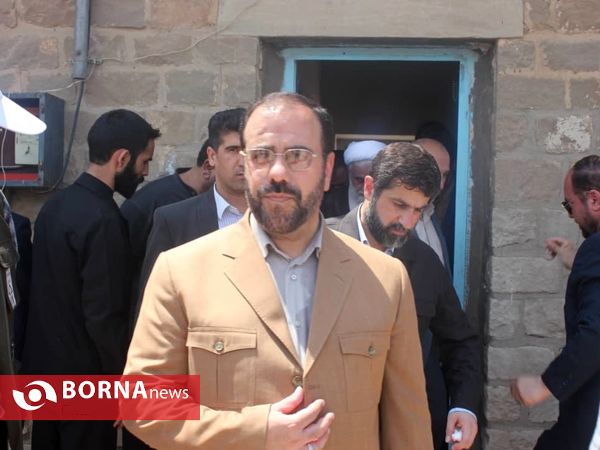 بازدید معاون پارلمانی رییس جمهور از مناطق زلزله زده مسجد سلیمان