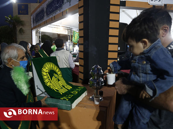 افطاری ساده در برج میلاد