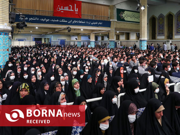 دیدار جمعی از دانشجویان با رهبر انقلاب