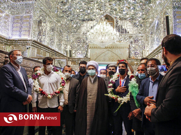 استقبال مردم از قهرمانان فرنگی کار شیرازی