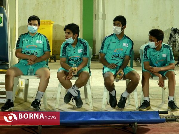 حاشیه دیدار تیم های فوتبال صنعت نفت و آلومینیوم