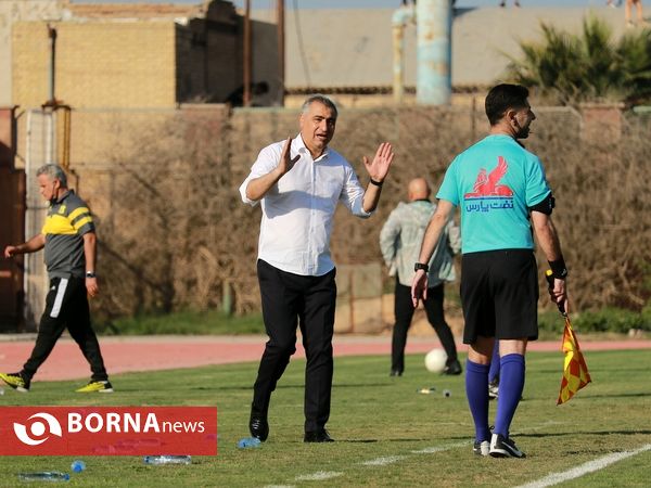 دیدار تیم های فوتبال صنعت نفت - نساجی