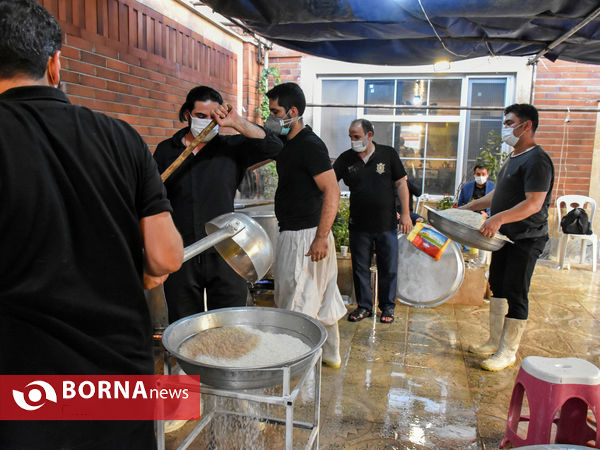 سفره‌دار مجلس حسین(ع)