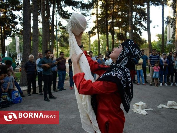 تئاتر خیابانی هفت بوو کله در کرمانشاه