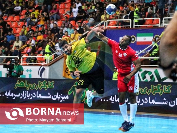 دیدار تیم های هندبال سپاهان - عمان کلاب