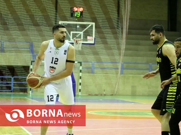 دیدار تیم های بسکتبال ذوب آهن اصفهان - کاله آمل