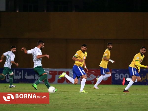 دیدار تیم های فوتبال صنعت نفت - آلومینیوم