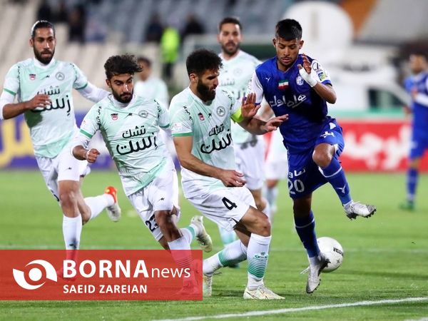 دیدار تیم های استقلال تهران - ذوب آهن اصفهان