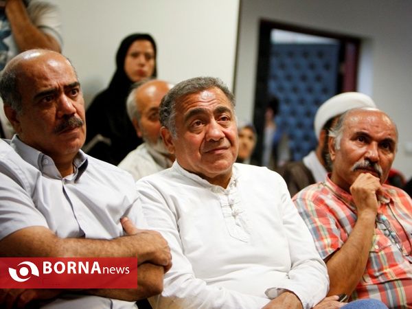 تجلیل از کریم اکبری مبارکه در فرهنگسرای معرفت