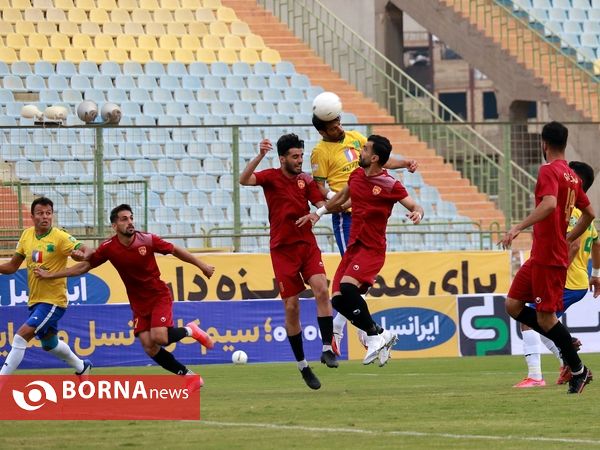 دیدار تیم های فوتبال صنعت نفت - پدیده