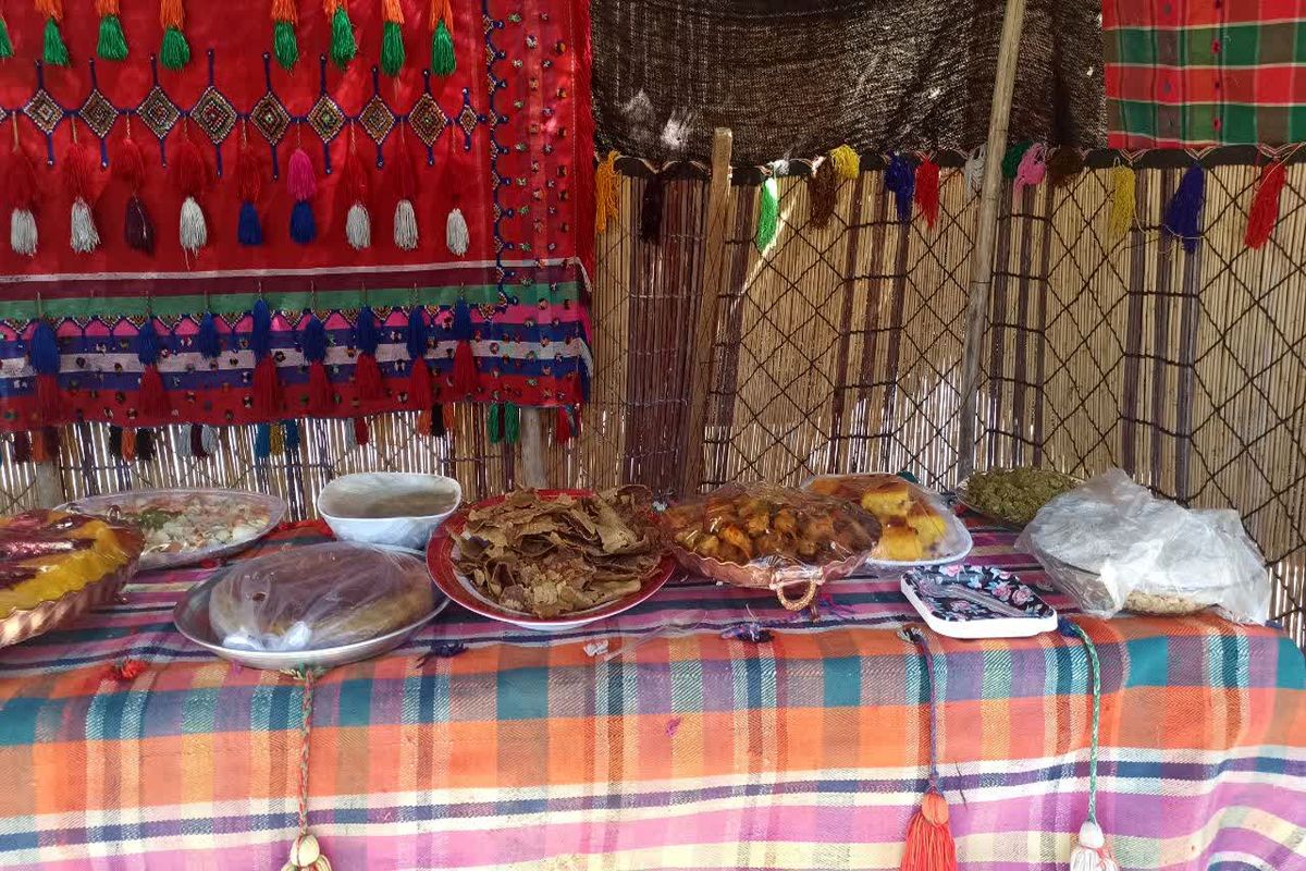 جشنواره صنایع‌دستی و غذاهای محلی ویژه دانش آموزان استثنایی در یاسوج برگزار شد