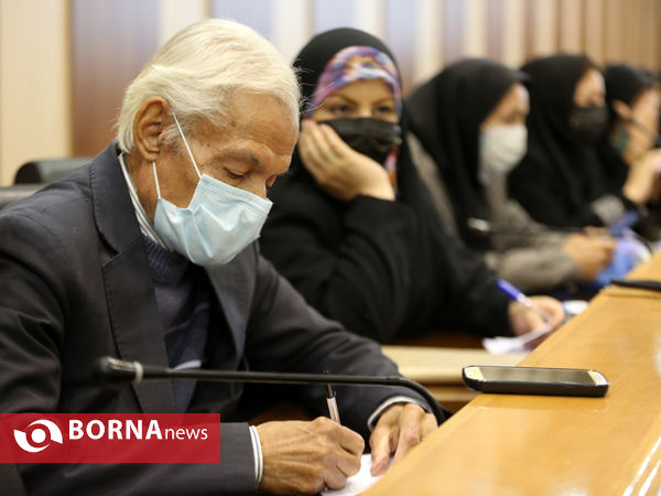 نشست خبری استاندار فارس به مناسبت دهه فجر