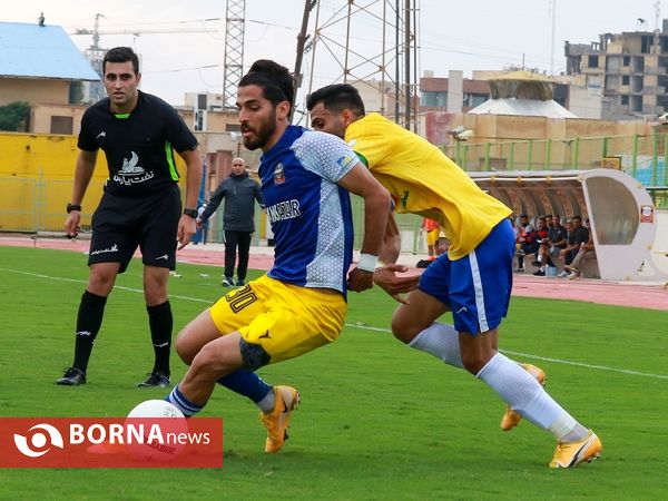 دیدار تیم های فوتبال صنعت نفت - شمس آذر قزوین