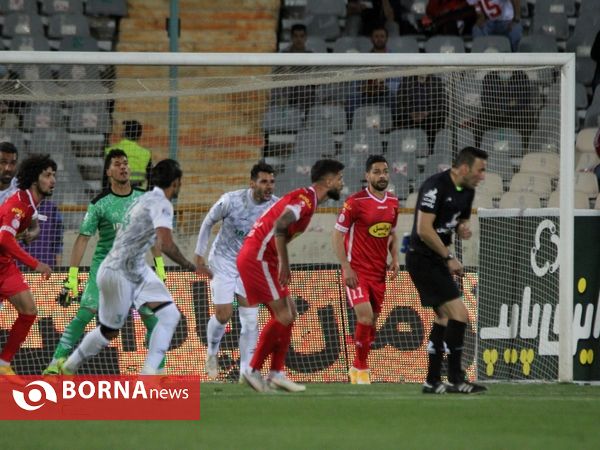 دیدار تیم های فوتبال پرسپولیس - آلومینیوم