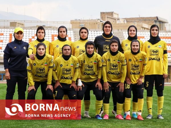 دیدار تیم های فوتبال سپاهان و پیکان البرز