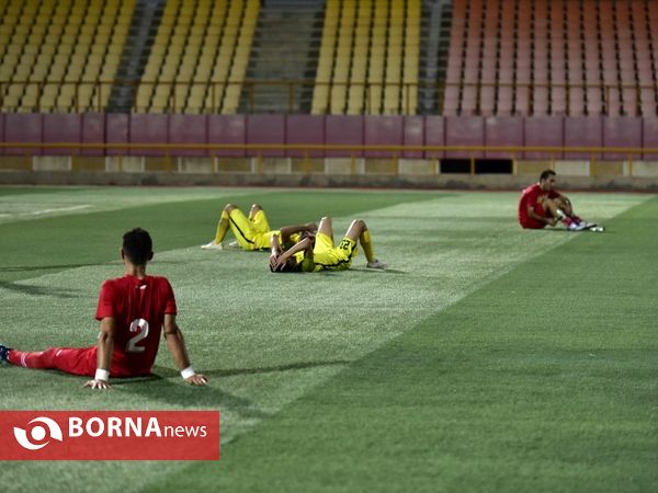 گزارش تصویری دیدار تیم‌های ۹۰ ارومیه و خوشه‌طلایی ساوه