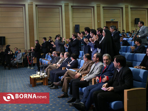 هم اندیشی صمیمانه جوانان با دولت